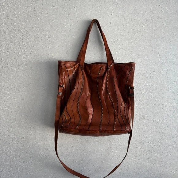 Campomaggi 100% Leather Tan Studded Tote Bag w/ Strap - Picture 9 of 13